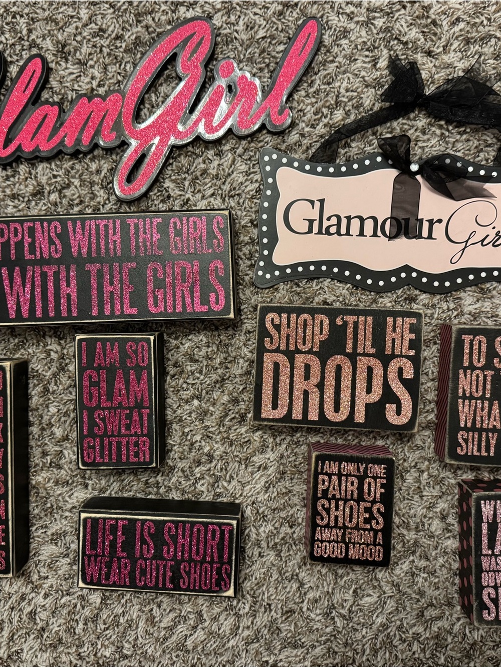 Glam Girl Pink & Black Wall Decor Set by